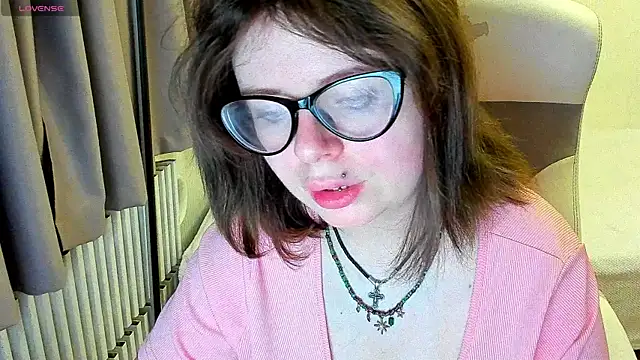 MilisaSweet777 online show from September 29, 2025, 6:57 pm