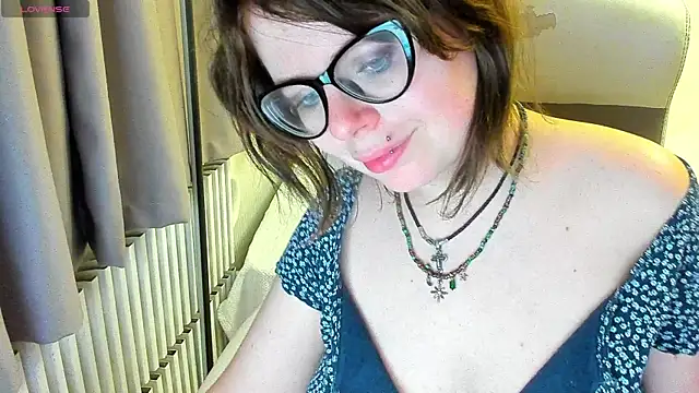 MilisaSweet777 online show from October 2, 2025, 7:32 pm