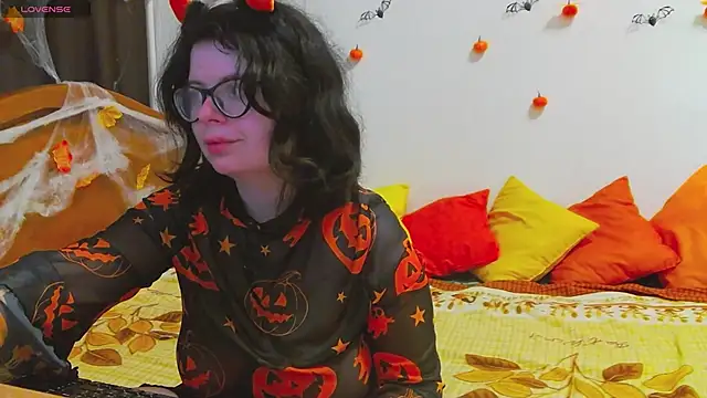 MilisaSweet777 online show from October 31, 2025, 8:21 pm