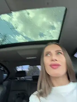  JessyRey  online show from April 19, 2026, 10:58 am