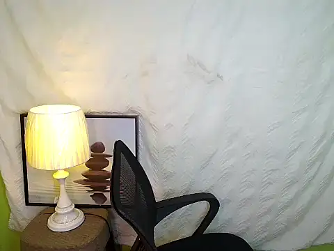 Snapshot of SultryCyraFoxmore chatting on February 25, 2026, 2:59 pm SultryCyraFoxmore online show from February 25, 2026, 2:59 pm