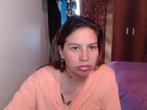 cloequeen15 online show from February 25, 2026, 12:59 pm