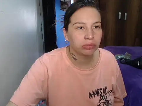 cloequeen15 online show from March 13, 2026, 3:18 pm