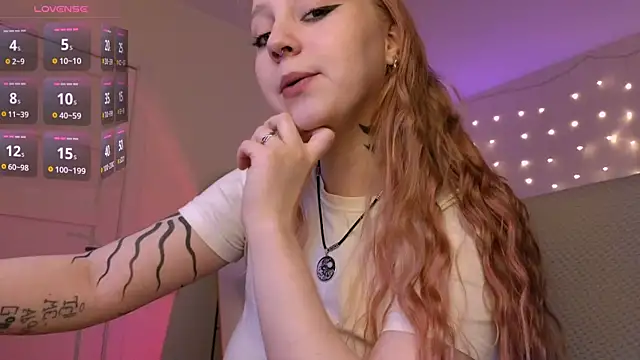 Snapshot of RebeccaAster chatting on June 2, 2026, 4:53 pm RebeccaAster online show from June 2, 2026, 4:53 pm