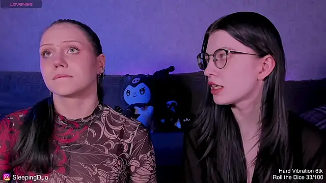 Threesomebabes online show from May 31, 2026, 5:53 pm