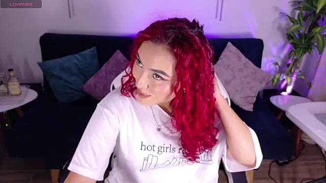 Snapshot of Silvana_Goddess chatting on October 29, 2025, 12:24 am Silvana Goddess online show from October 29, 2025, 12:24 am