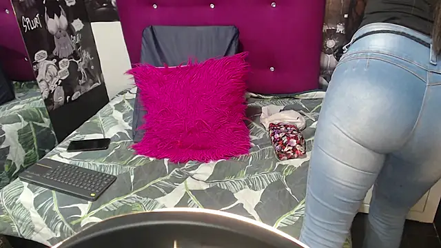 canela a73 online show from September 20, 2025, 7:37 pm