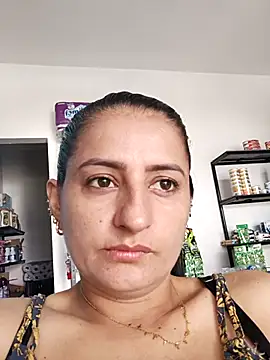 Titiss8921 online show from November 3, 2025, 2:07 pm