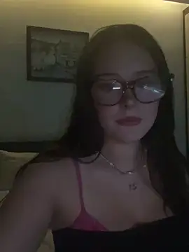 cherryrosealiee online show from February 20, 2026, 12:16 pm