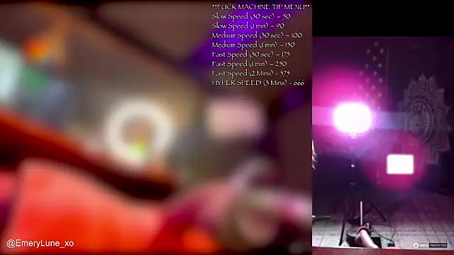 EmeryLune xo online show from November 19, 2025, 5:18 am