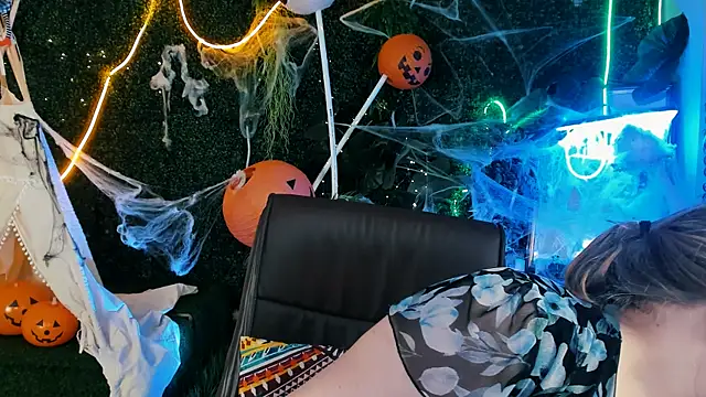 SladaDell online show from October 17, 2025, 5:10 am