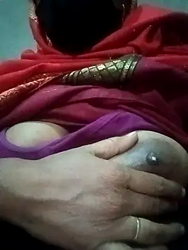 baddy8008 online show from December 4, 2025, 4:59 pm