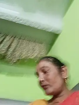 Snapshot of ZIVAA chatting on June 18, 2026, 6:57 am ZIVAA online show from June 18, 2026, 6:57 am