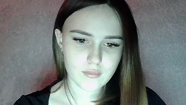 SweetLoraa online show from December 19, 2025, 4:41 am