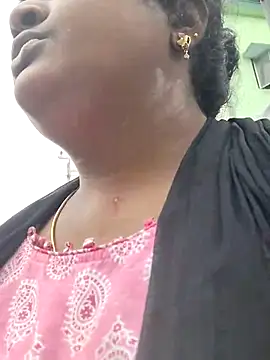 Snapshot of Tamilreethu chatting on October 4, 2025, 3:04 am Tamilreethu online show from October 4, 2025, 3:04 am