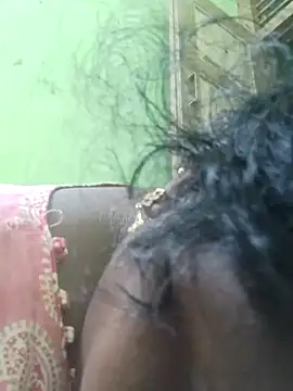 Snapshot of Tamilreethu chatting on November 6, 2025, 8:10 pm Tamilreethu online show from November 6, 2025, 8:10 pm