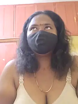 Snapshot of Tamilreethu chatting on February 26, 2026, 12:15 pm Tamilreethu online show from February 26, 2026, 12:15 pm