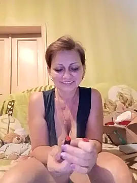 MariannaSky471 online show from November 17, 2025, 6:14 pm