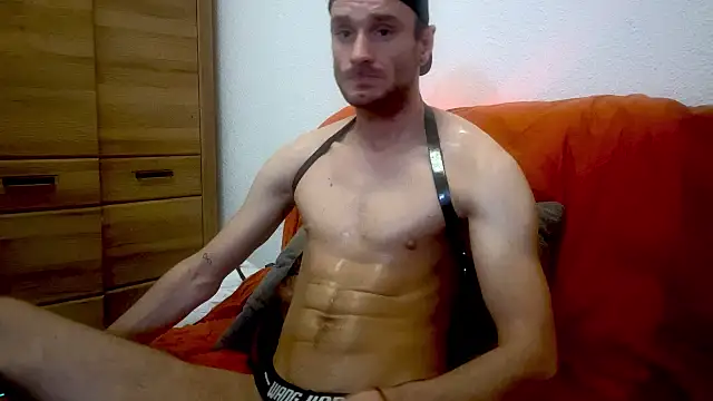 sexbooy27 online show from December 14, 2025, 7:18 pm