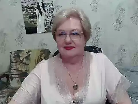 Renata62011 online show from April 19, 2026, 6:21 pm