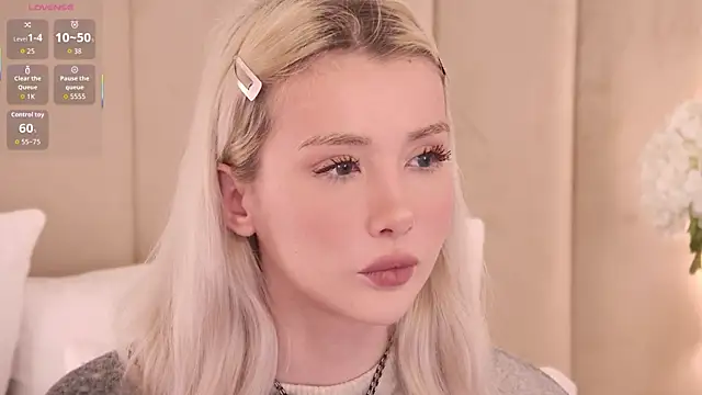 Nesolla online show from September 26, 2025, 9:30 pm