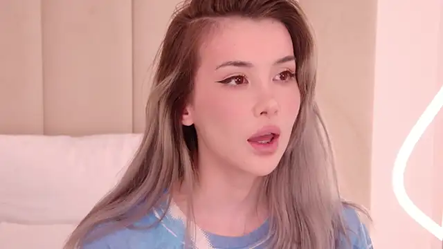 Nesolla online show from March 30, 2026, 9:10 am