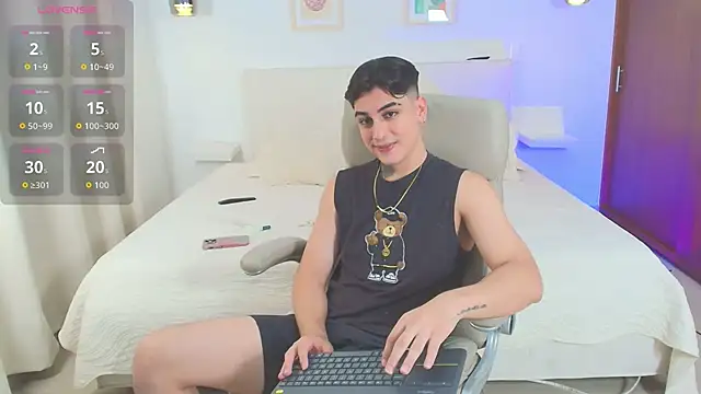 Snapshot of Thiago_winteer chatting on September 12, 2025, 4:34 am Thiago winteer online show from September 12, 2025, 4:34 am