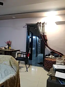 yung cplz online show from January 12, 2026, 1:49 pm