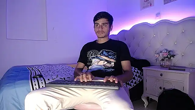 Charlie Cock  online show from October 2, 2025, 4:19 am