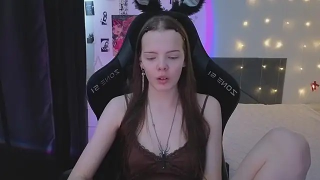 Luna Navy online show from February 17, 2026, 7:16 am