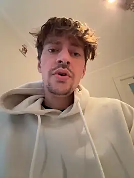 hottest23 online show from November 30, 2025, 1:15 pm