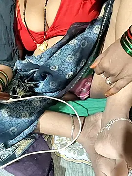 POOJACOUPLE online show from November 23, 2025, 7:19 am