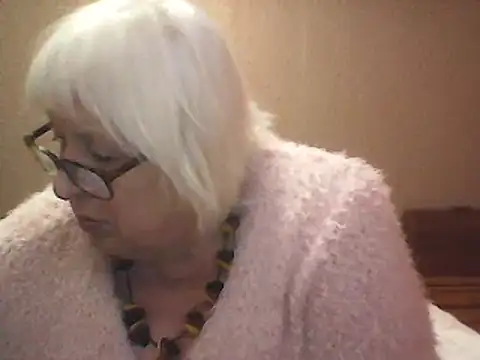 Alexia64231 online show from September 26, 2025, 5:17 pm