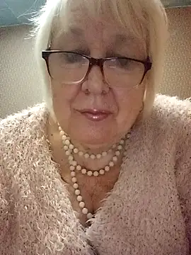 Alexia64231 online show from November 1, 2025, 3:36 pm