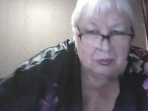 Alexia64231 online show from June 2, 2026, 1:29 am