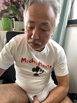 gholly2007 online show from October 6, 2025, 2:09 am