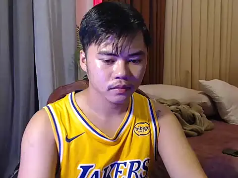 hot emman online show from March 12, 2026, 6:14 pm