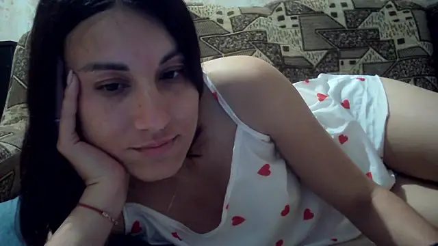 Snapshot of kiss_lovely_ chatting on May 19, 2026, 8:48 pm kiss lovely online show from May 19, 2026, 8:48 pm