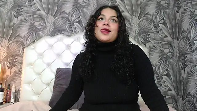 Snapshot of RylieRoss chatting on September 23, 2025, 12:08 pm RylieRoss online show from September 23, 2025, 12:08 pm