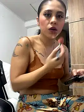 LuluMonroe Eup online show from September 26, 2025, 3:21 am