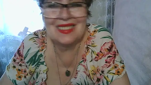 Snapshot of VeronicaGold511 chatting on July 8, 2026, 6:51 am VeronicaGold511 online show from July 8, 2026, 6:51 am