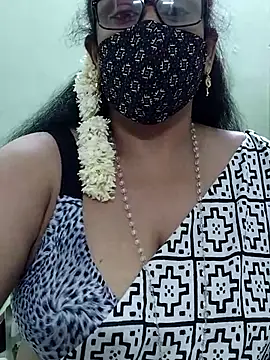 sweet-lotus online show from September 12, 2025, 5:18 am