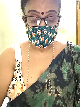 sweet-lotus online show from October 8, 2025, 6:33 am