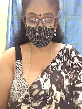 sweet-lotus online show from October 28, 2025, 6:32 pm