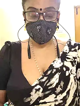 sweet-lotus online show from November 16, 2025, 5:24 am