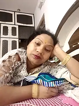Snapshot of Cute-Janvi20 chatting on September 15, 2025, 2:17 pm Cute-Janvi20 online show from September 15, 2025, 2:17 pm