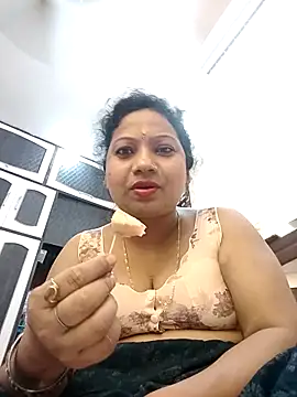 Snapshot of Cute-Janvi20 chatting on October 6, 2025, 10:02 am Cute-Janvi20 online show from October 6, 2025, 10:02 am