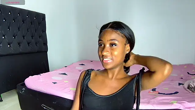 Snapshot of shantall_ebony1 chatting on November 23, 2025, 11:21 am shantall ebony1 online show from November 23, 2025, 11:21 am