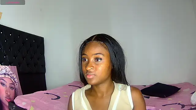 Snapshot of shantall_ebony1 chatting on December 17, 2025, 11:27 am shantall ebony1 online show from December 17, 2025, 11:27 am