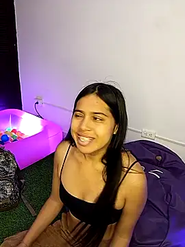 VioletaBliss1 online show from September 21, 2025, 12:18 pm